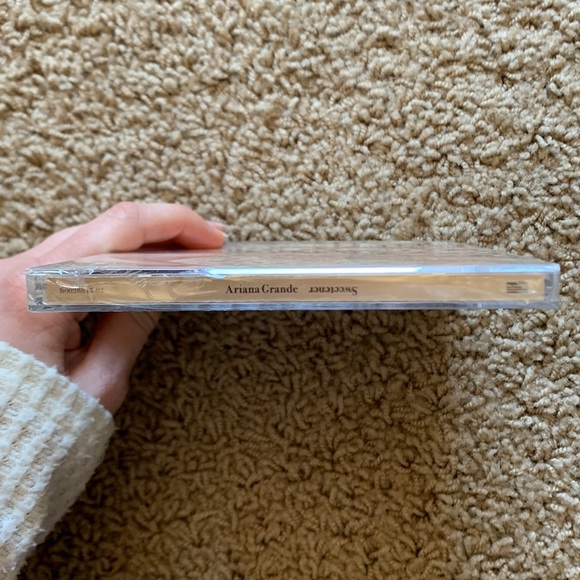 ariana grande - sweetener [explicit] (cd) - Picture 5 of 7
